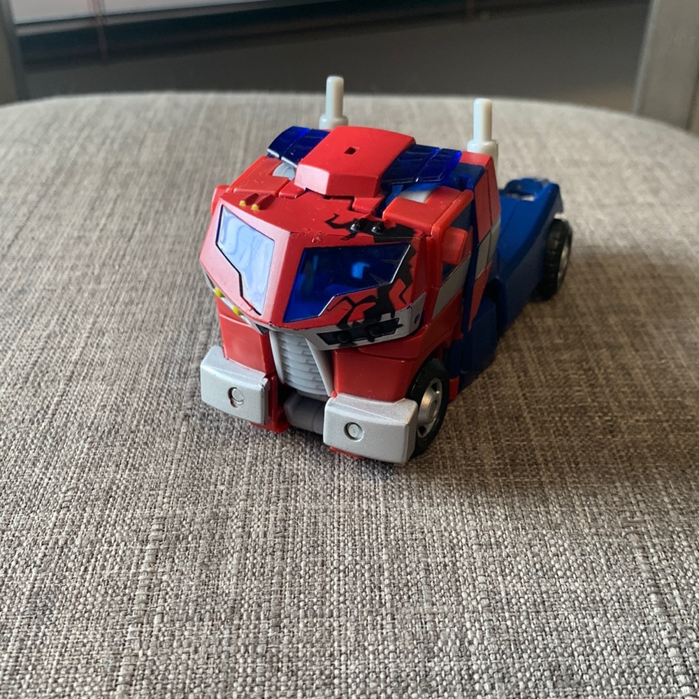 Hasbro Transformers 2008 Animated Voyager Class Optimus Prime